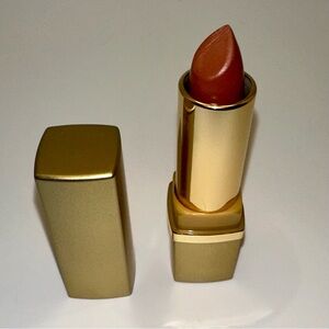 Estee Lauder Pure Color Long Lasting Lipstick- Hazelnut Creme #1A2- New w/o Box